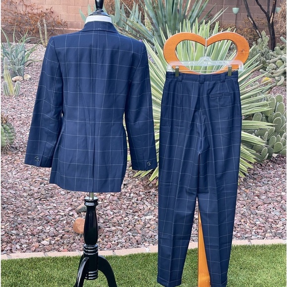 EMBASSY ROW PETITES PANT SUIT - Picture 2 of 4